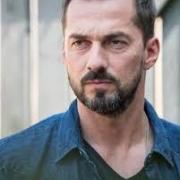 Martin est sortie avec ?